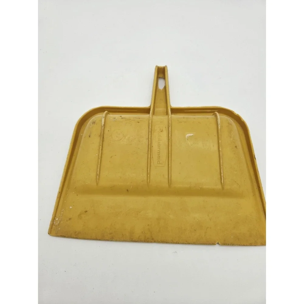 Rubbermaid DUSTPAN Dust‎ Pan Heavy Rubber Harvest Gold Yellow Vintage Poor Cond